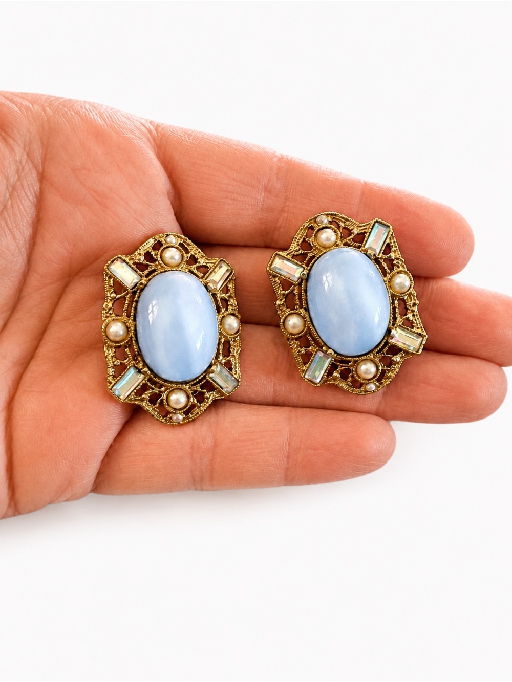 Vintage‎ 1928 Blue Cabochon Clip-On Earrings Gold Tone Faux Pearl Rhinestone